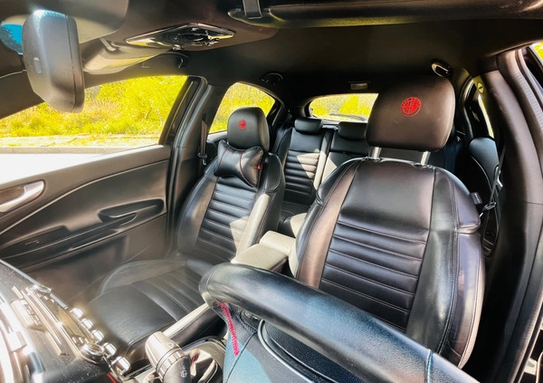 Alfa Romeo Giulietta cena 20900 przebieg: 285000, rok produkcji 2010 z Siemiatycze małe 667